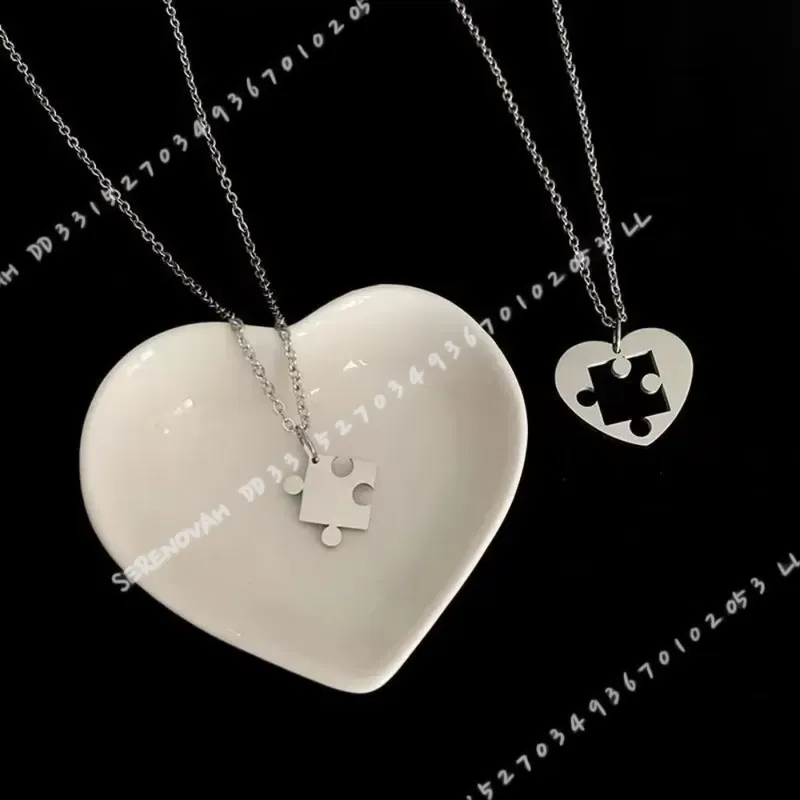 2Pcs Set Simple Puzzle Heart M - Magnetic Couple Matching Necklaces recension och pris