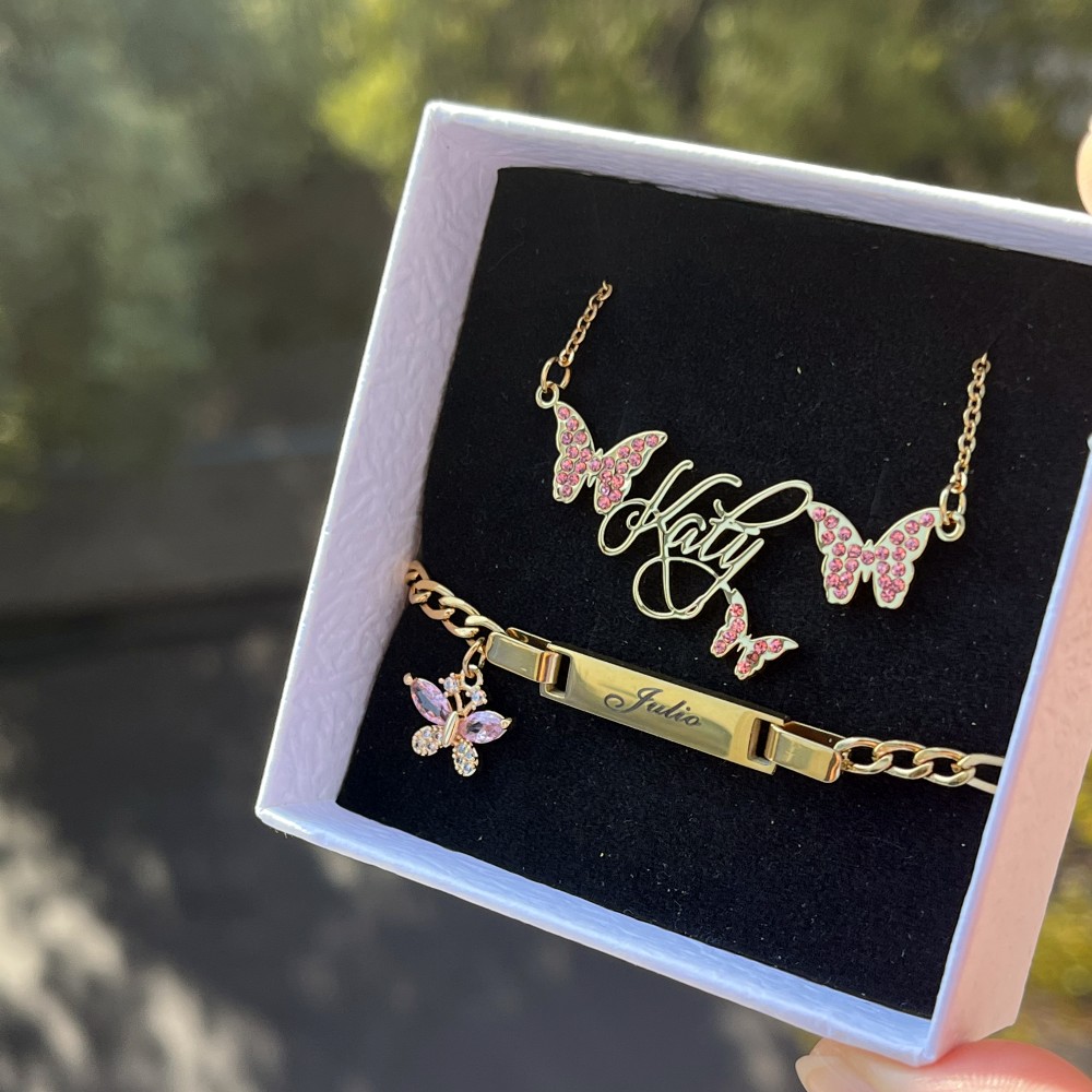 DUOYING Custom Pink Butterfly  - Custom Name Necklace Stainless Steel recension och pris