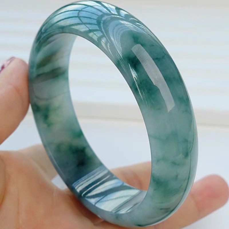 Ice Jadeite Bracelet from Myan - Bracelets recension och pris
