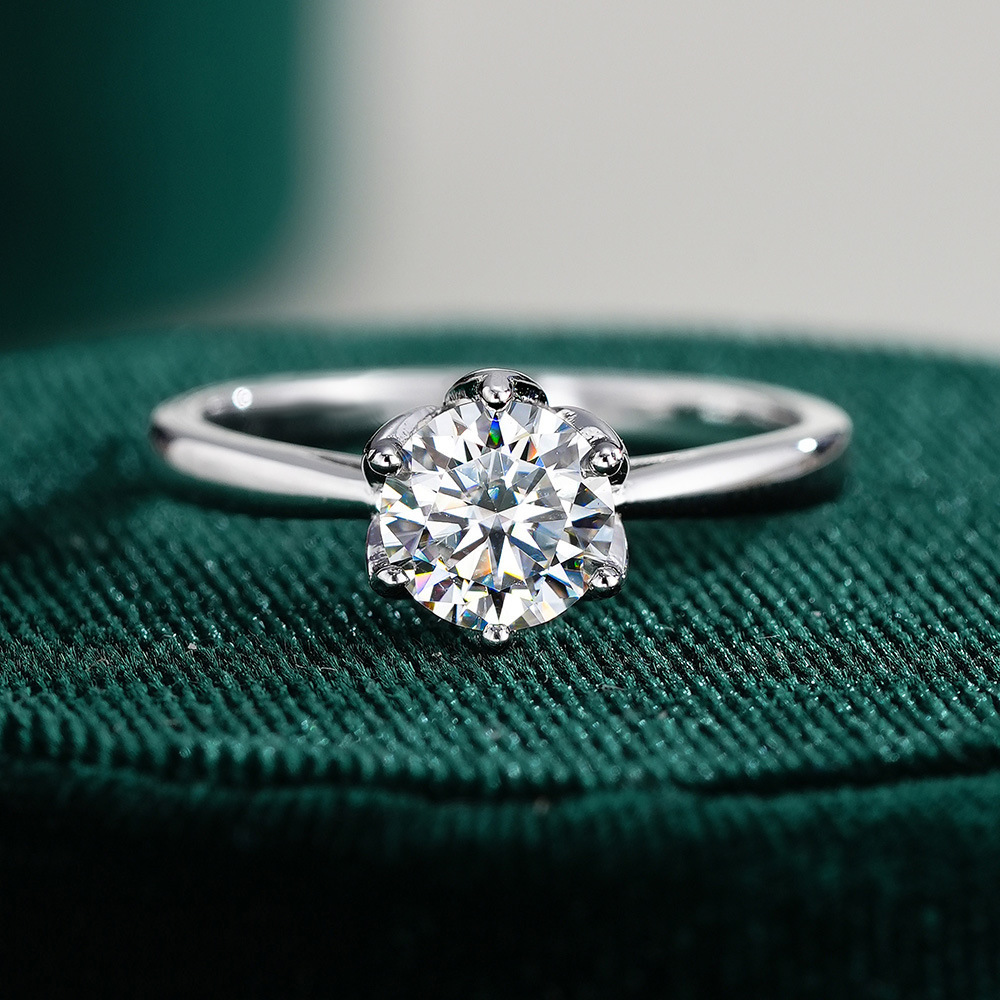 JoyceJelly Classic Six-Claw Mo - Moissanite Engagement Ring 1 Carat recension och pris
