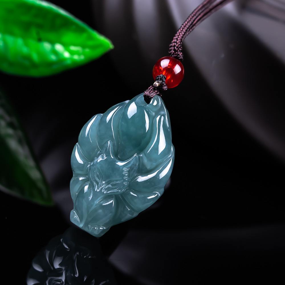 Natural Burmese Jadeite Fox Pe - Necklaces recension och pris