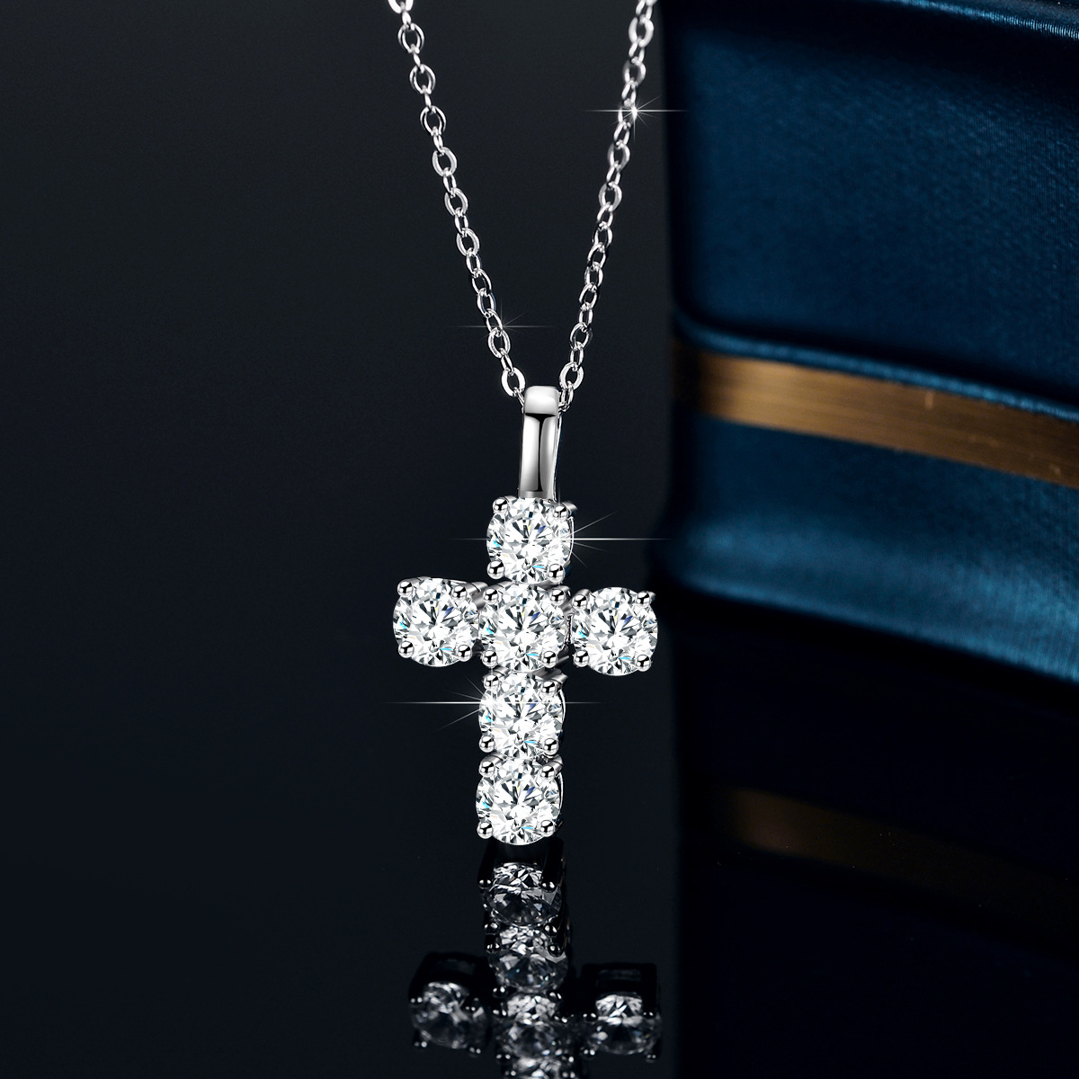 Lumira Platinum PT950 3-Carat  - Cross Pendant Necklace Gold recension och pris