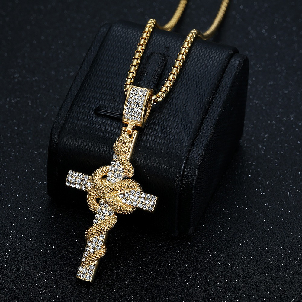Snake Pattern Carved Stainless - Cross Pendant Necklace Gold recension och pris