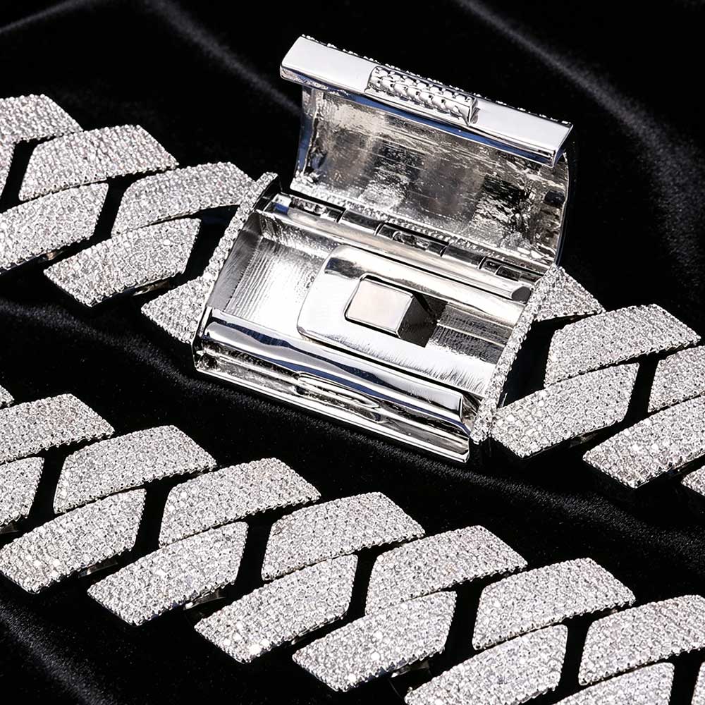 Nuoya Iced Out 26mm 6 Rows Cub - Cuban Link Chain 12Mm recension och pris