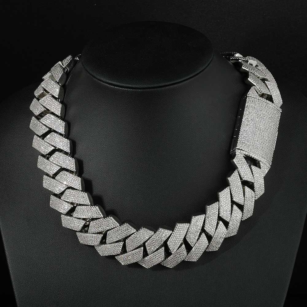 Nuoya Iced Out 26mm 6 Rows Cub - Cuban Link Chain 12Mm recension och pris