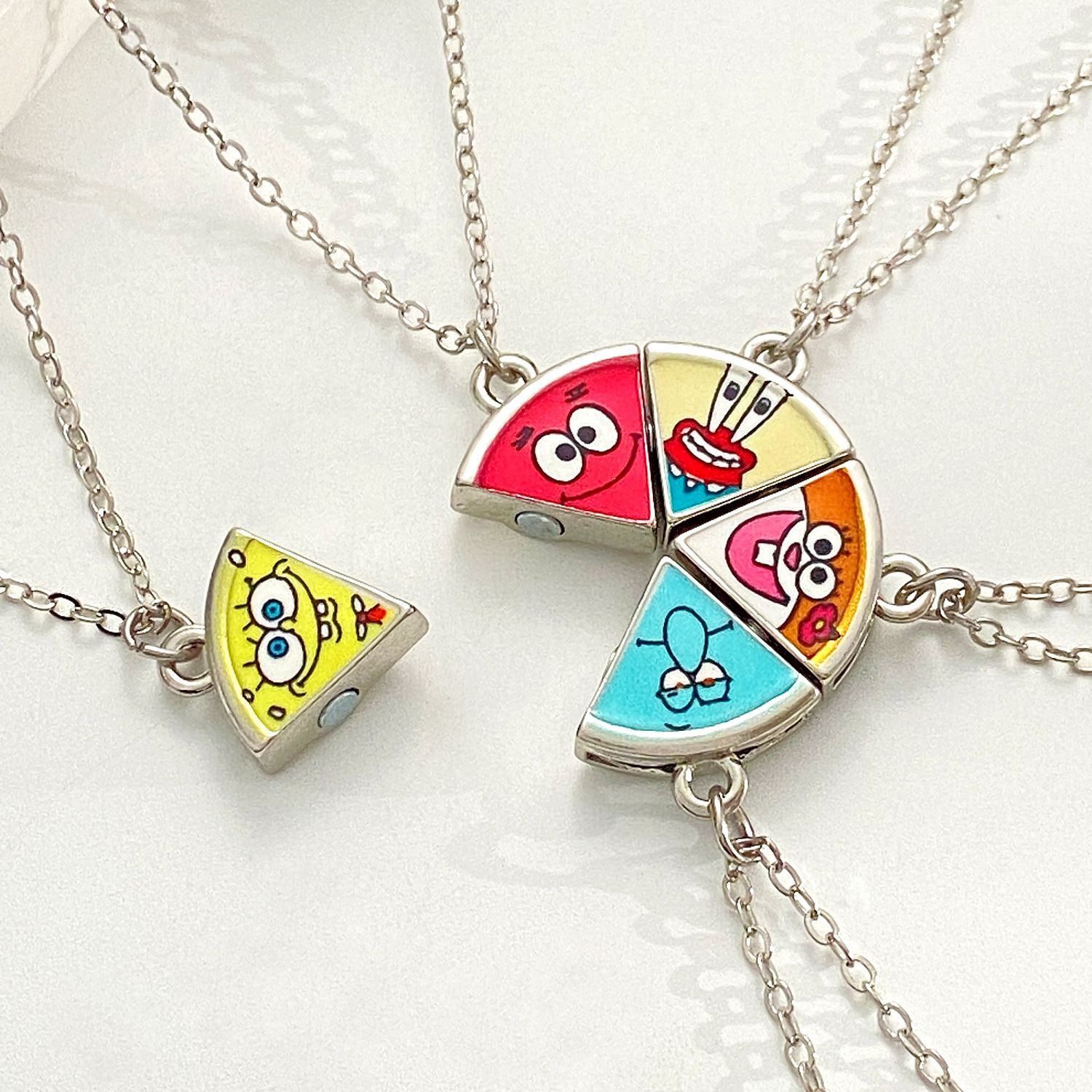 Cute Patrick Star Pizza Magnet - Anime Pendant Necklace recension och pris
