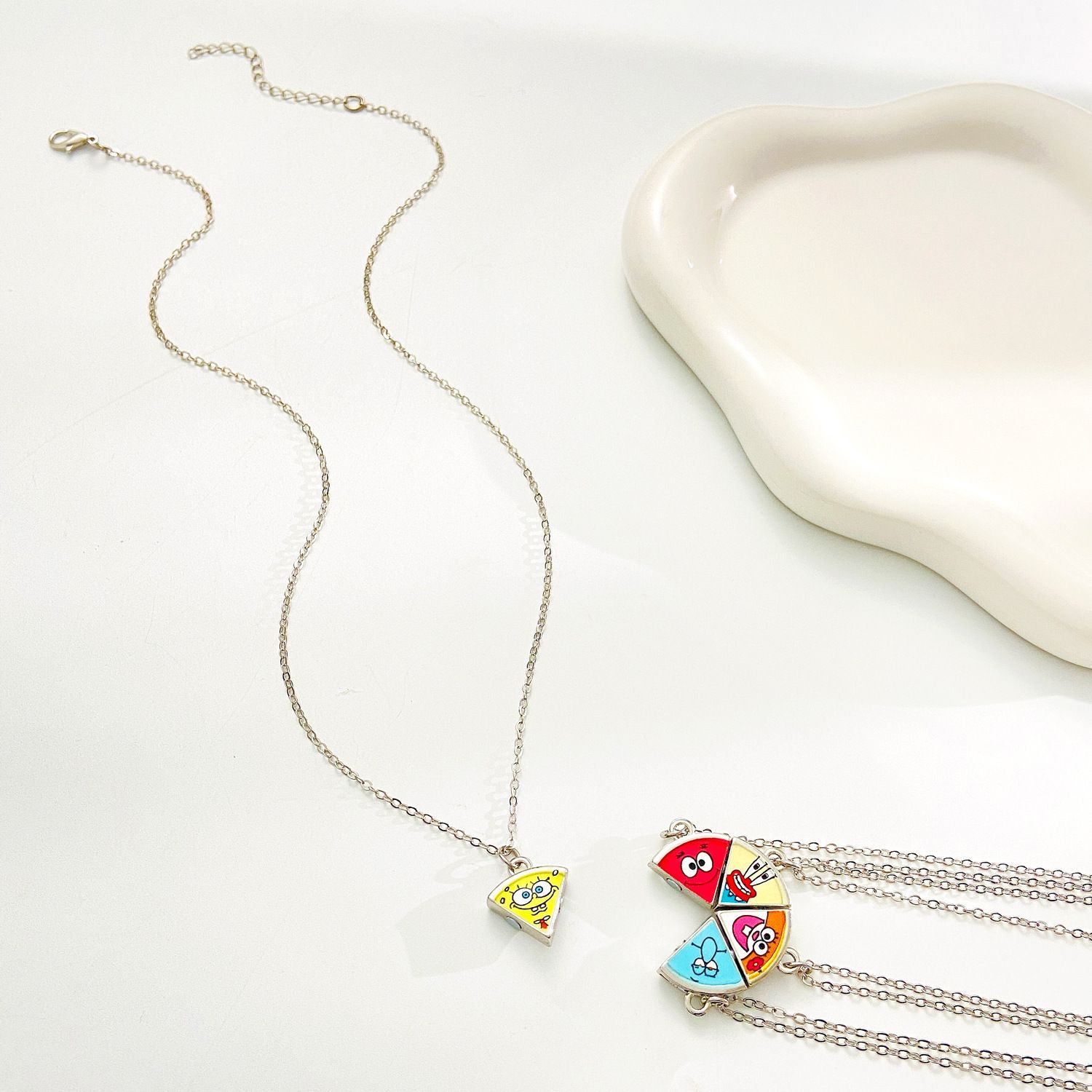 Cute Patrick Star Pizza Magnet - Anime Pendant Necklace recension och pris
