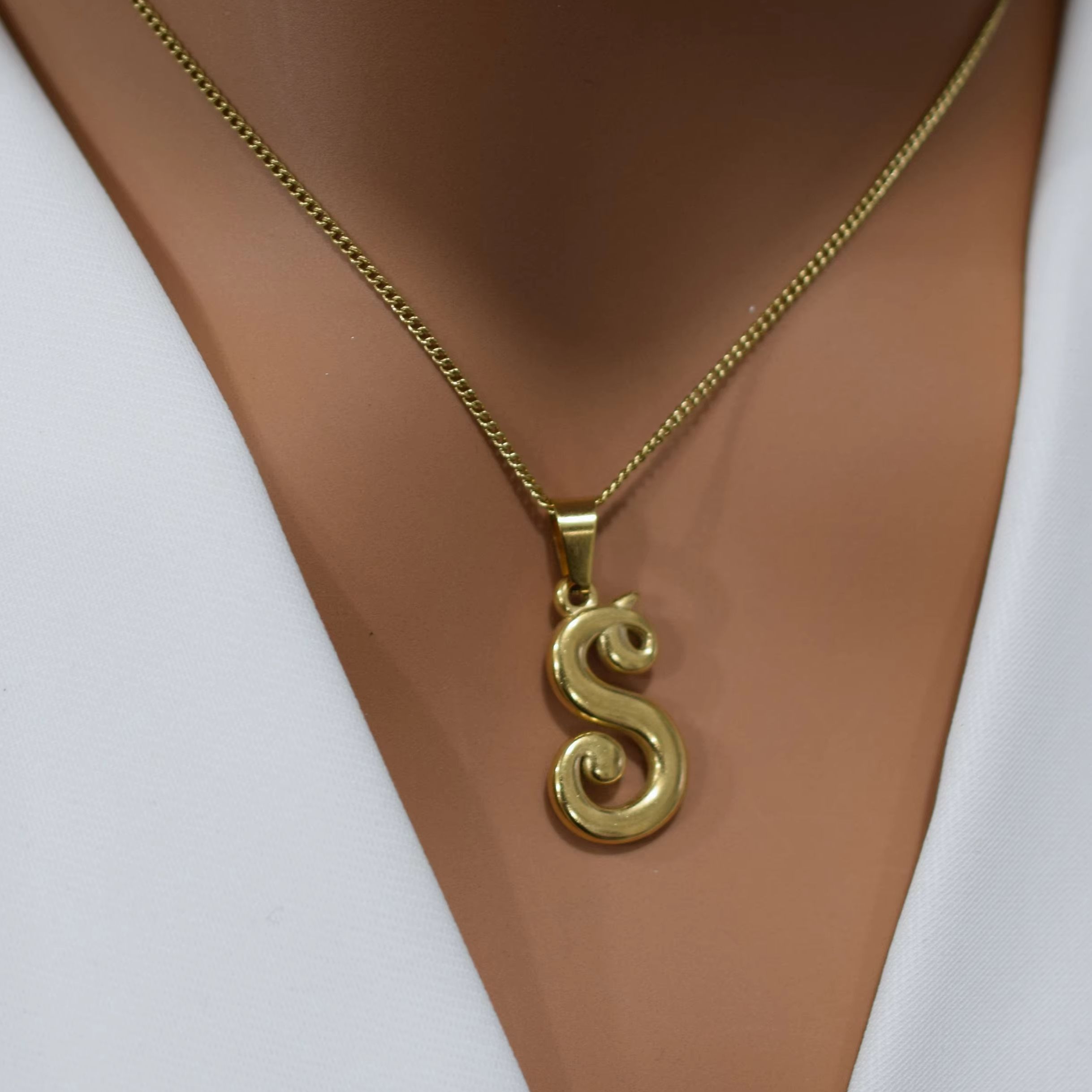 18k Gold Stainless Steel Vinta - Initial Letter Necklace 18K Gold recension och pris